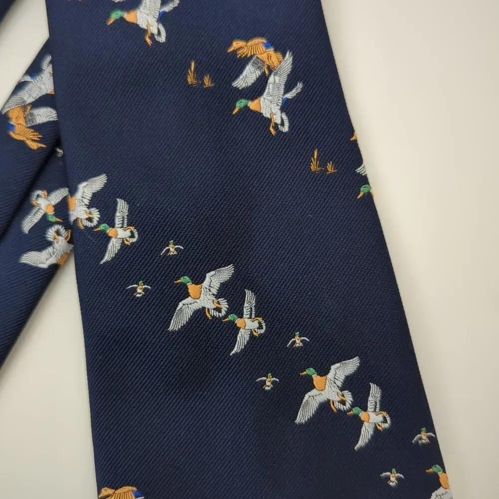 T.R. Blurton Tie Necktie‎ Bird Hunting Sporting Ducks Pheasant Navy Blue England